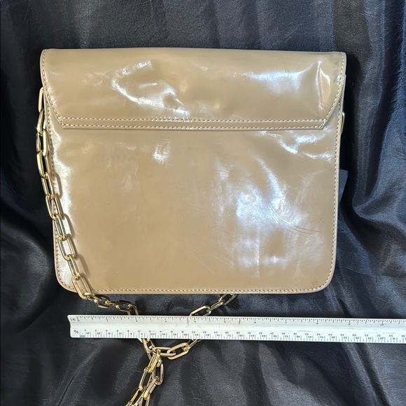Milano Bags Light Beige Crossbody with Gold Chain - Picture 3 of 7